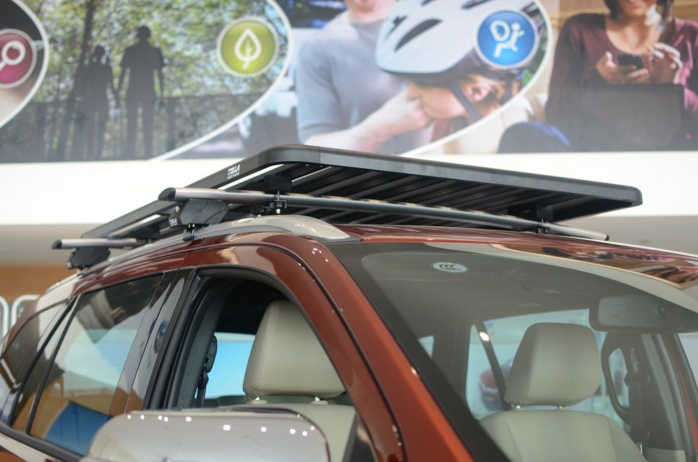 2x New cross bar roof racks for Peugeot 5008 for 20182020 attach to